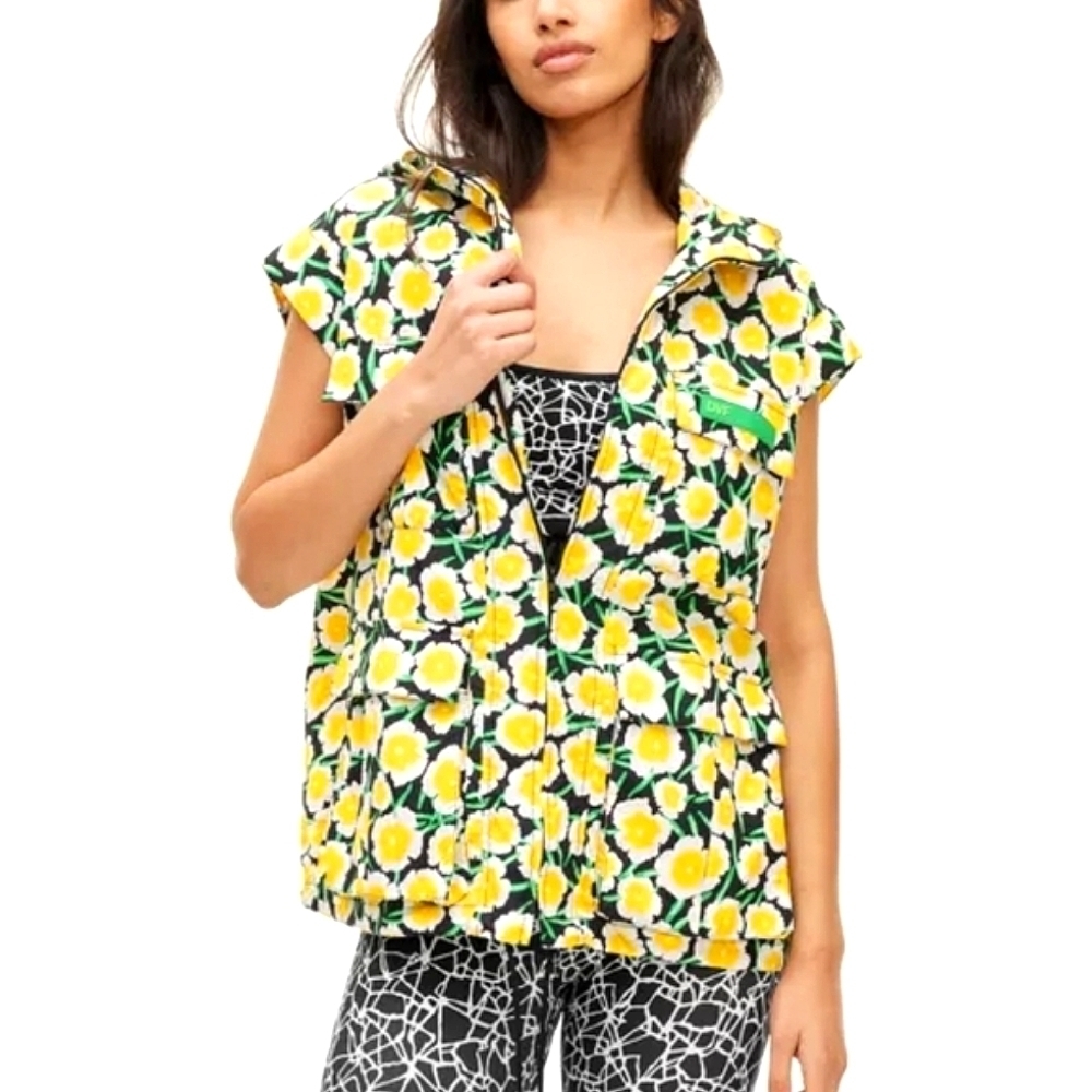 NWT Diane Von Furstenberg X Target Packable Poppy Short Sleeve Hooded Vest Small
